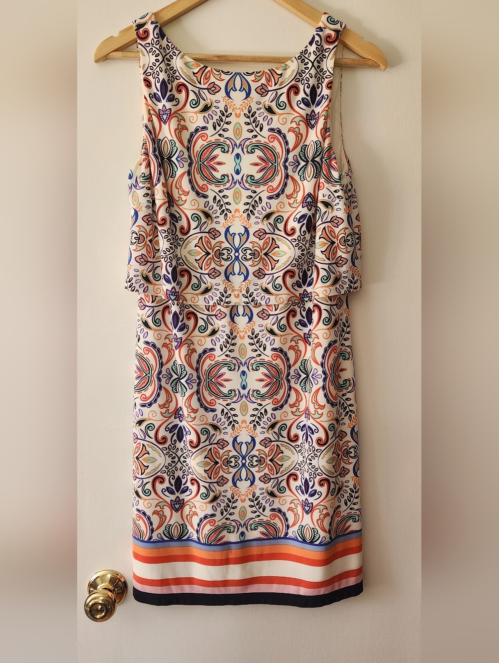 Vince Camuto Cream Multicolor Sleeveless Printed Midi Dress